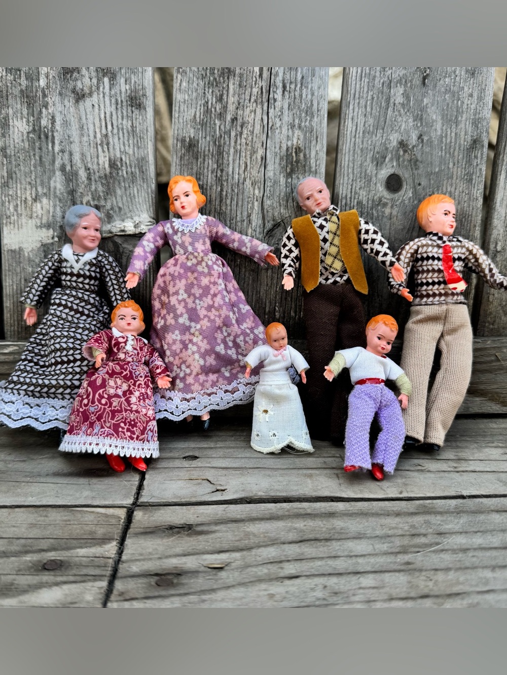 Vintage Concord Miniatures 1970s Dollhouse Family Set - 7pc Caco Style